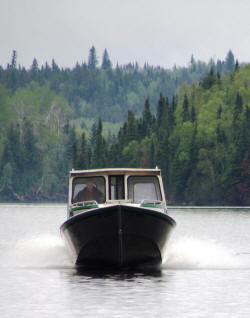 Read Lake Boat